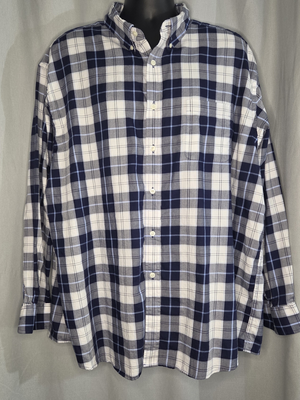 Roundtree & Yorke Button-Down Plaid Cotton Shirt in Navy and White Size XXL